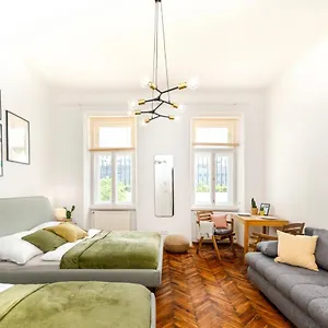 Designer Apartment, Central, Next To Danube Viena